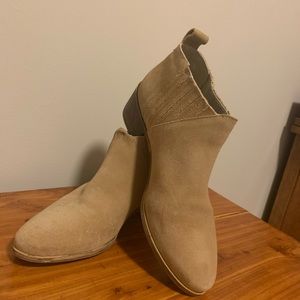 Size 8 sueded bootie. Leather